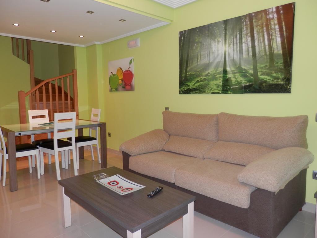Apartamentos Monte Hernanz Riaza Eksteriør billede