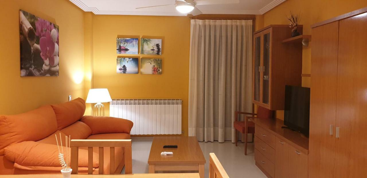 Apartamentos Monte Hernanz Riaza Eksteriør billede